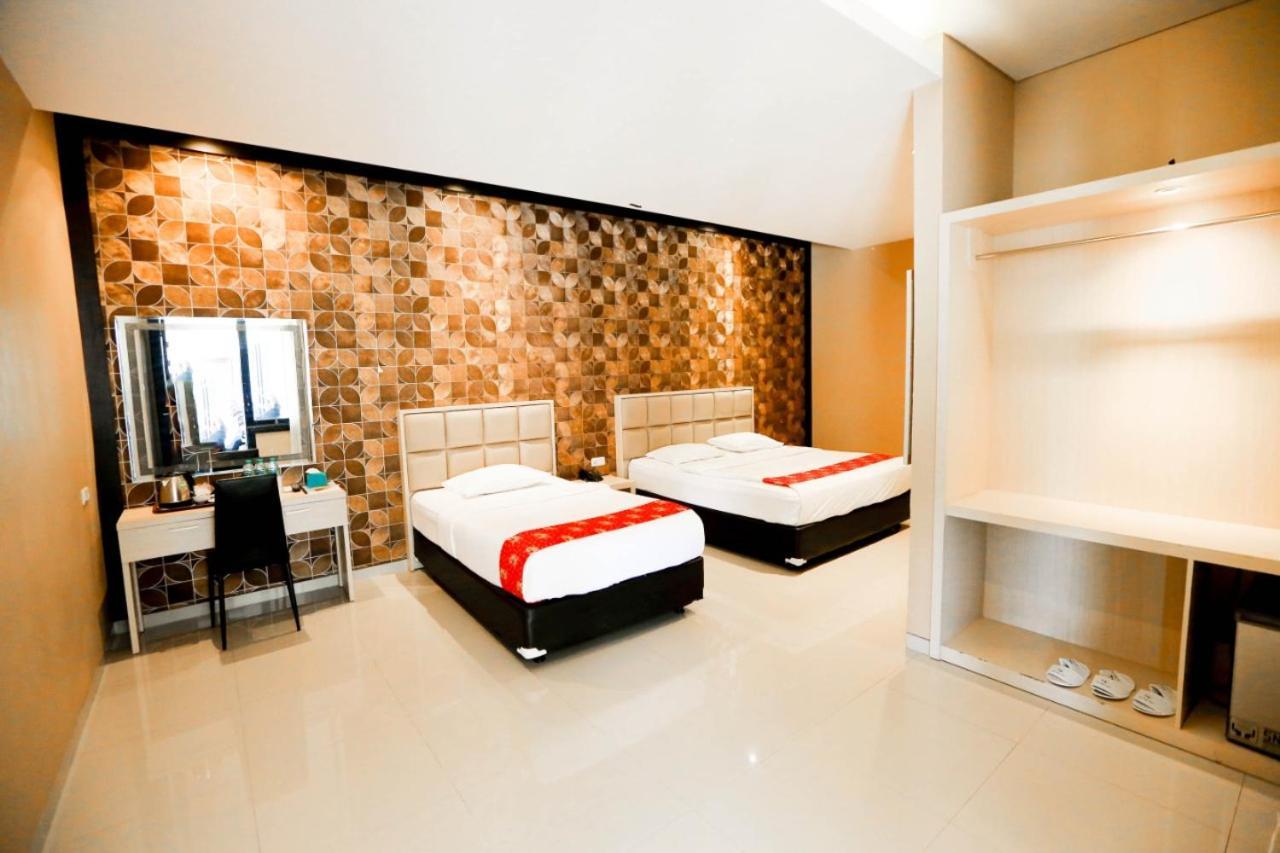New Surya Hotel Banyuwangi  Eksteriør bilde