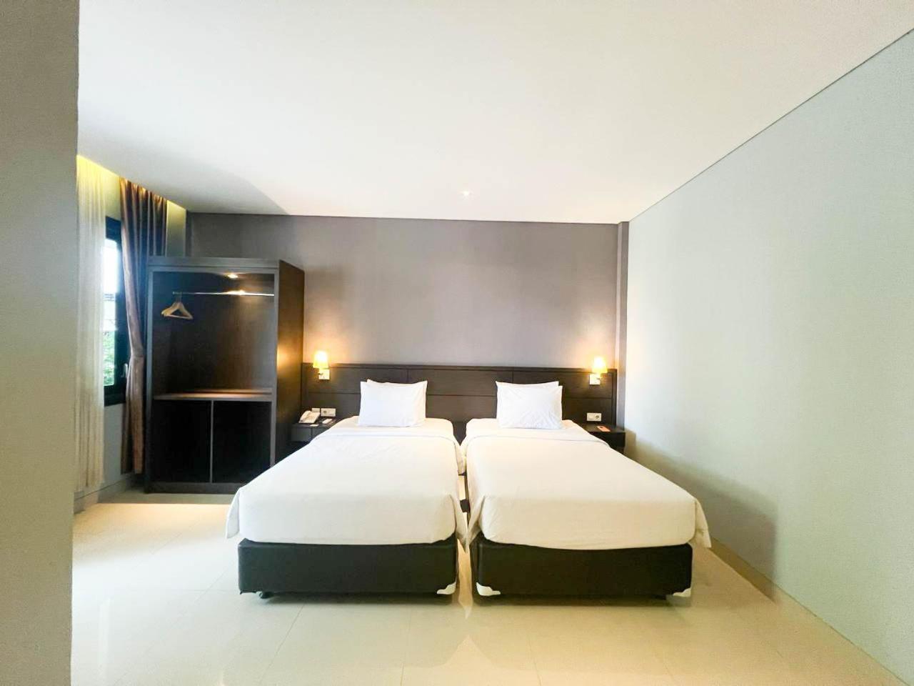 New Surya Hotel Banyuwangi  Eksteriør bilde