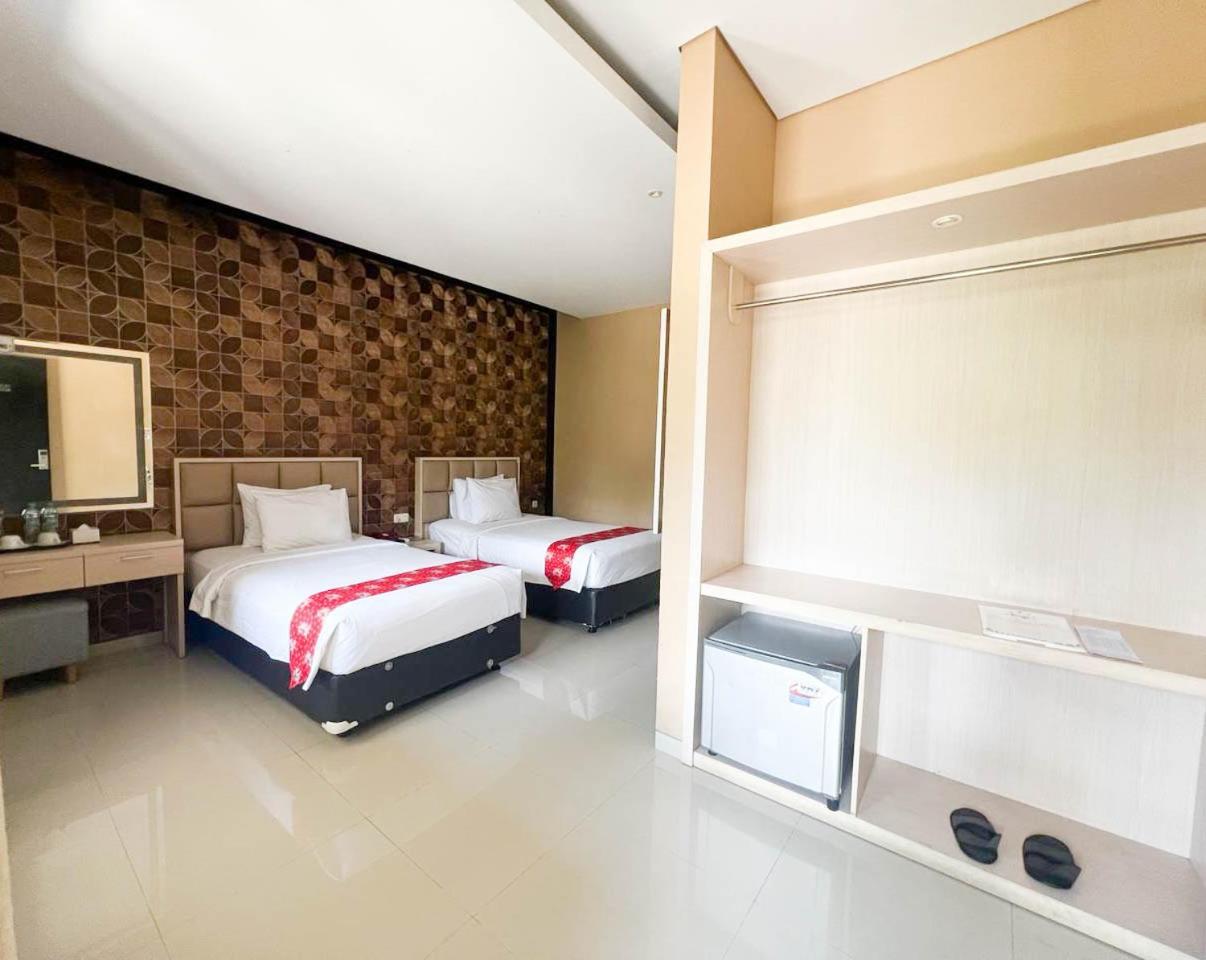 New Surya Hotel Banyuwangi  Eksteriør bilde