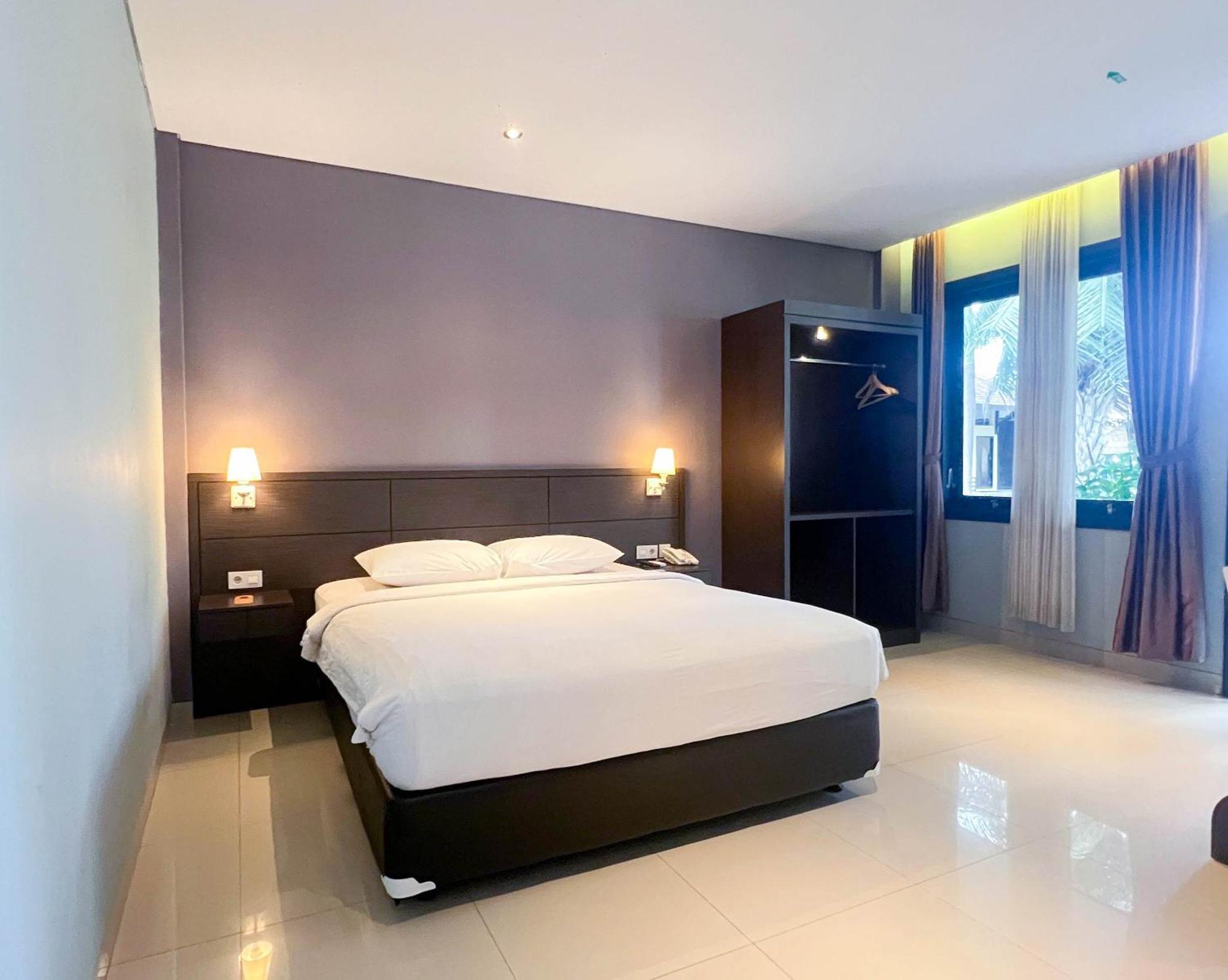 New Surya Hotel Banyuwangi  Eksteriør bilde